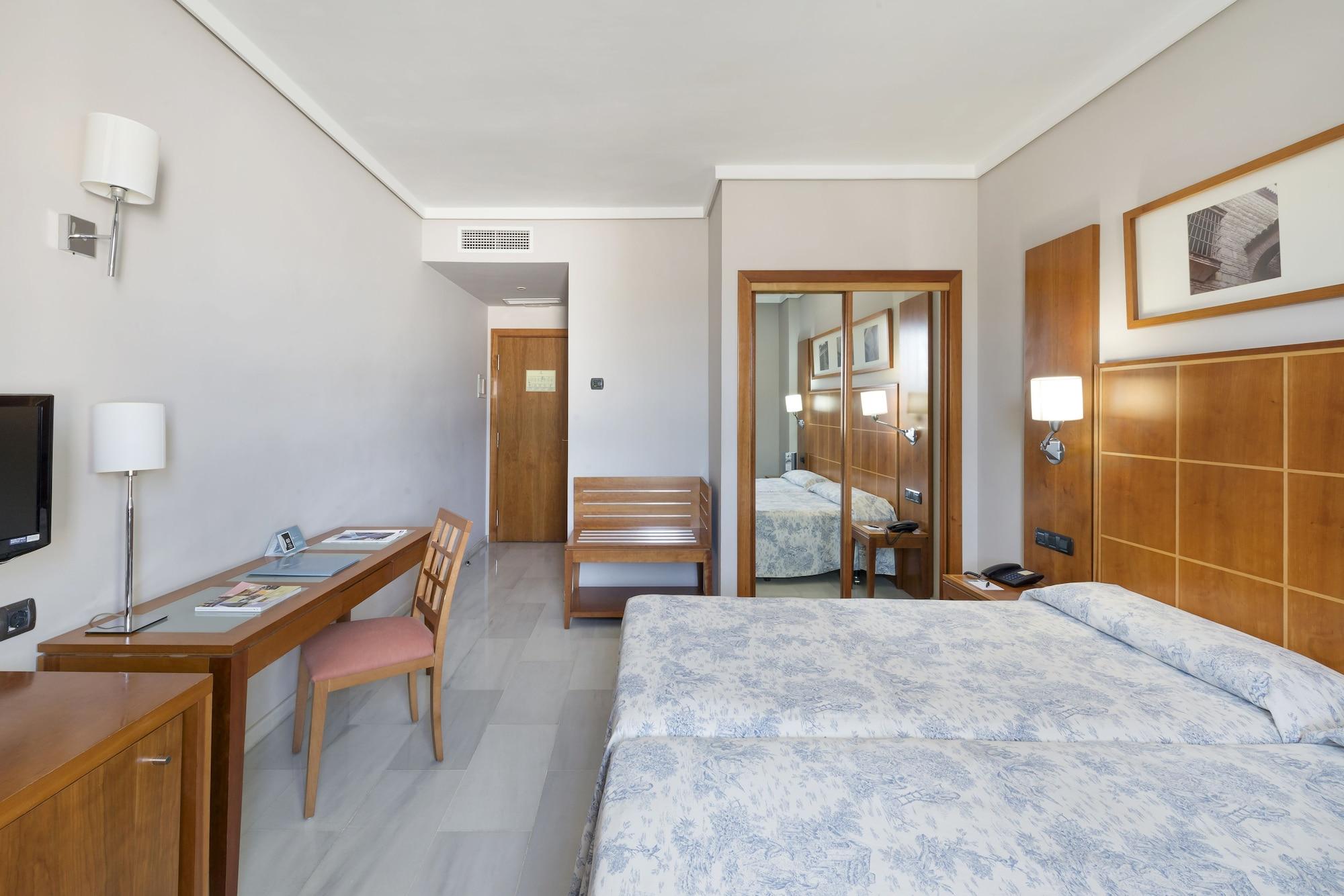 Exe Ciudad De Cordoba Hotel Exterior photo